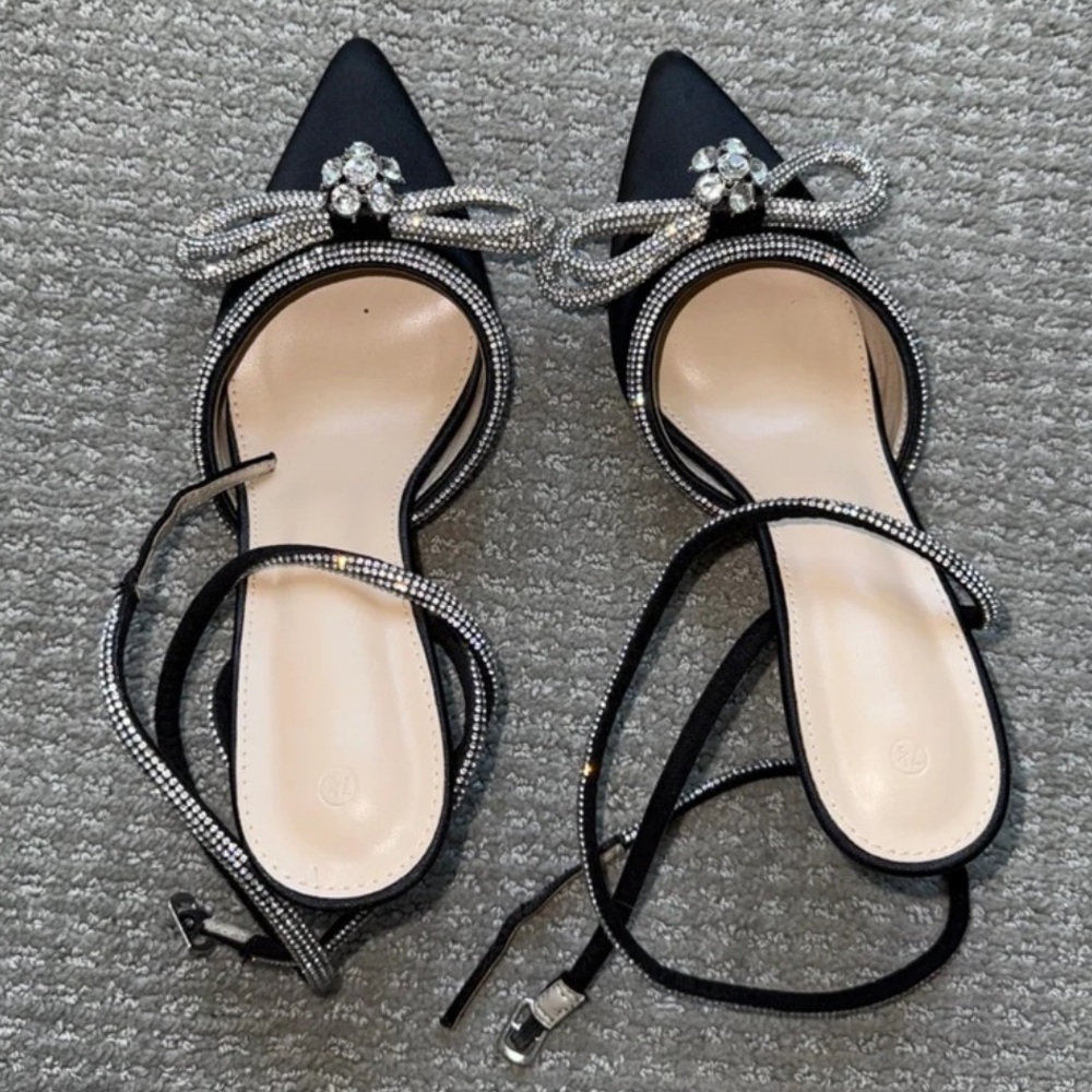 Sequin bow heels holiday shoes